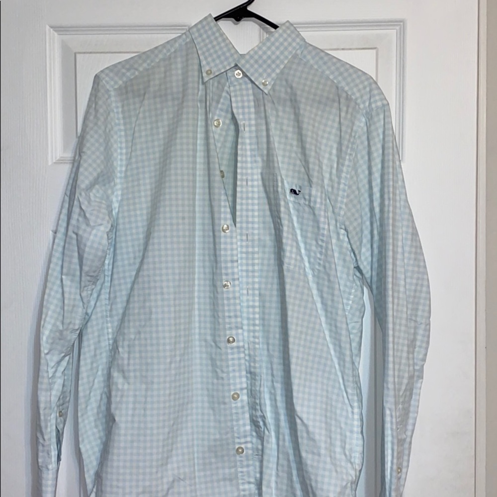 Vineyard vines button up shirt - M